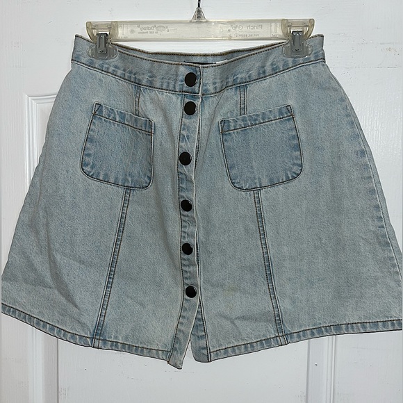 Urban Outfitters/BDG Light Wash Button Snap Denim Skirt NWT — L - Picture 1 of 4